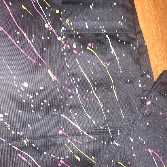 Fashion Nova black graffiti cargo pants Size S NWOT - Picture 7 of 16